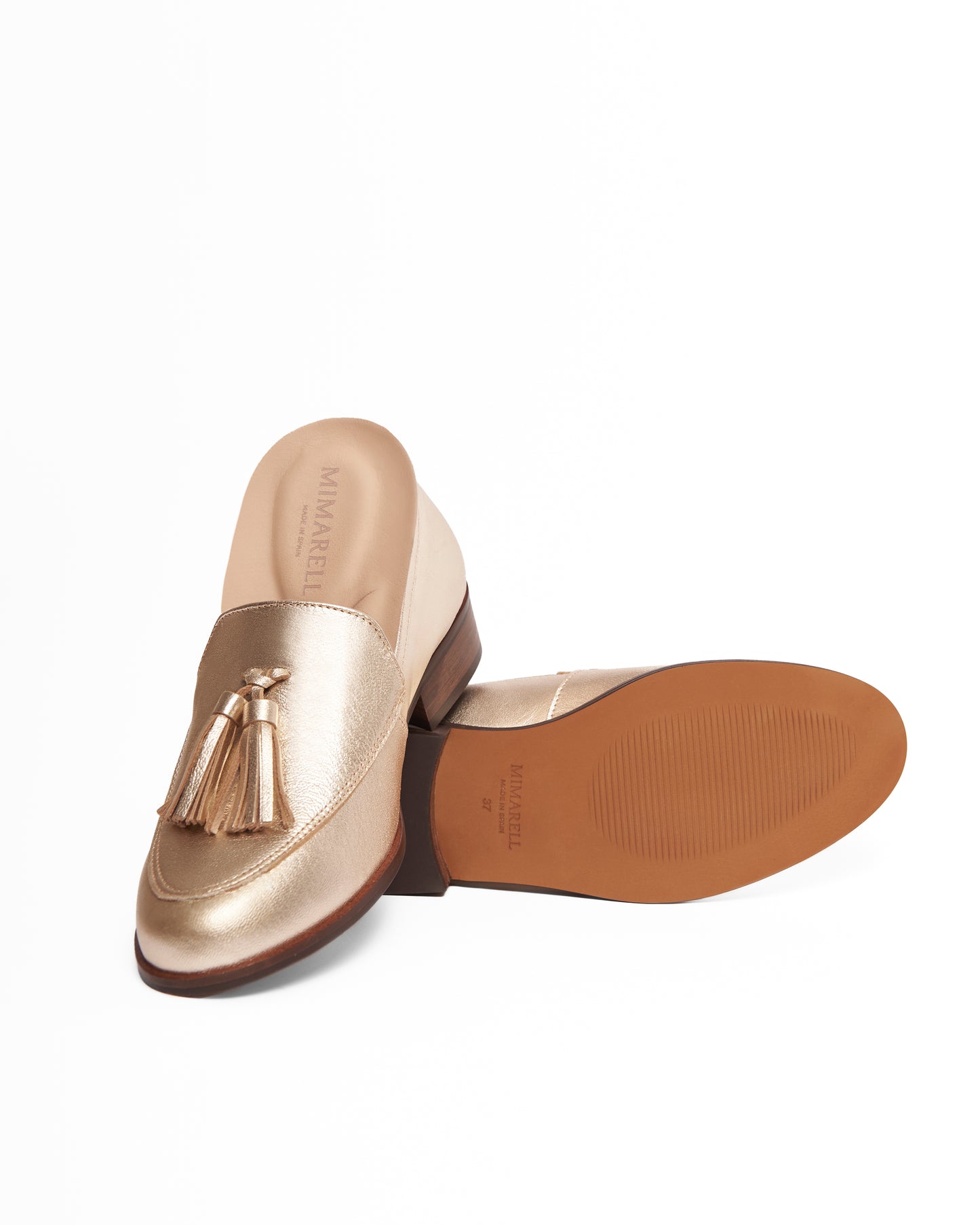 mocasín mujer piel dorado cómodo y elegante para plantillas. mocasín mujer piel cómodo y elegante con plantilla extraíble para plantillas , mocasín dorado, zapatos hechos en españa, zapatos para plantillas, zapato plantilla extraíble, mocasines cómodos mujer, "zapato más cómodo" , mocasín dorado, mejores mocasines mujer, marcas mocasines mujer, como combinar mocasines mujer, zapatos mocasines mujer cómodos. Mocasines mujer para trabajar, mocasín verano, borlas, mocasín borlas, mocasín verano